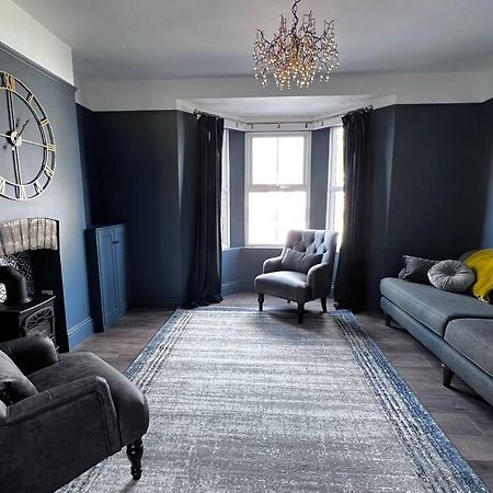 No 11, Fishguard, Ideal For Beach, Coastal Path And Town! Esterno foto