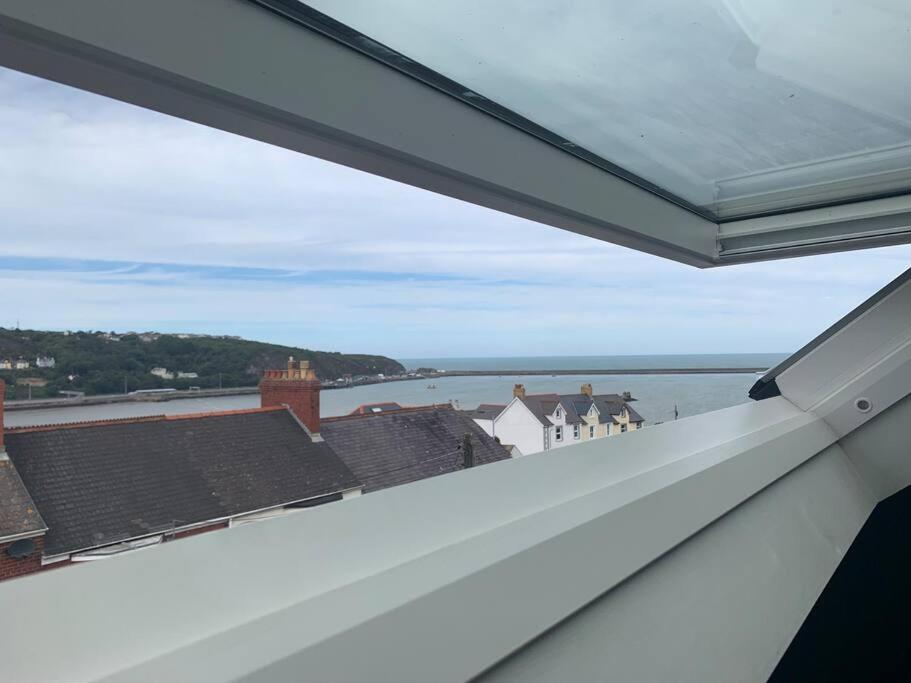 No 11, Fishguard, Ideal For Beach, Coastal Path And Town! Esterno foto