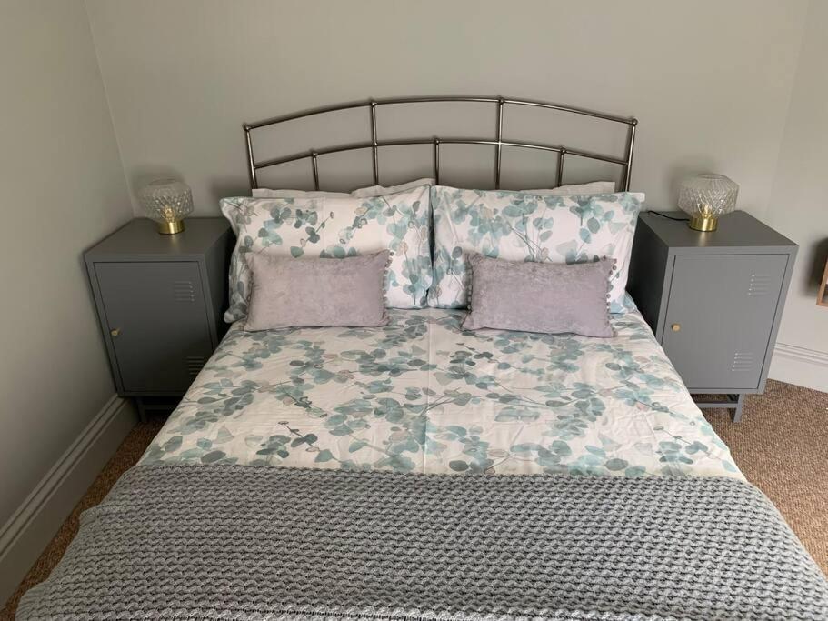 No 11, Fishguard, Ideal For Beach, Coastal Path And Town! Esterno foto
